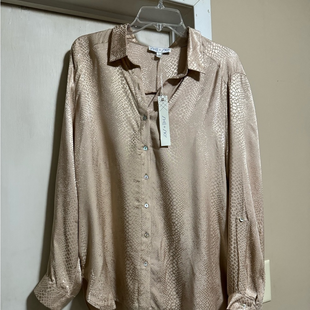 New ladies large champagne color silk blouse